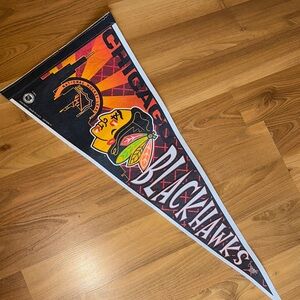 Wincraft Chicago Blackhawks Pennant - Black and Red